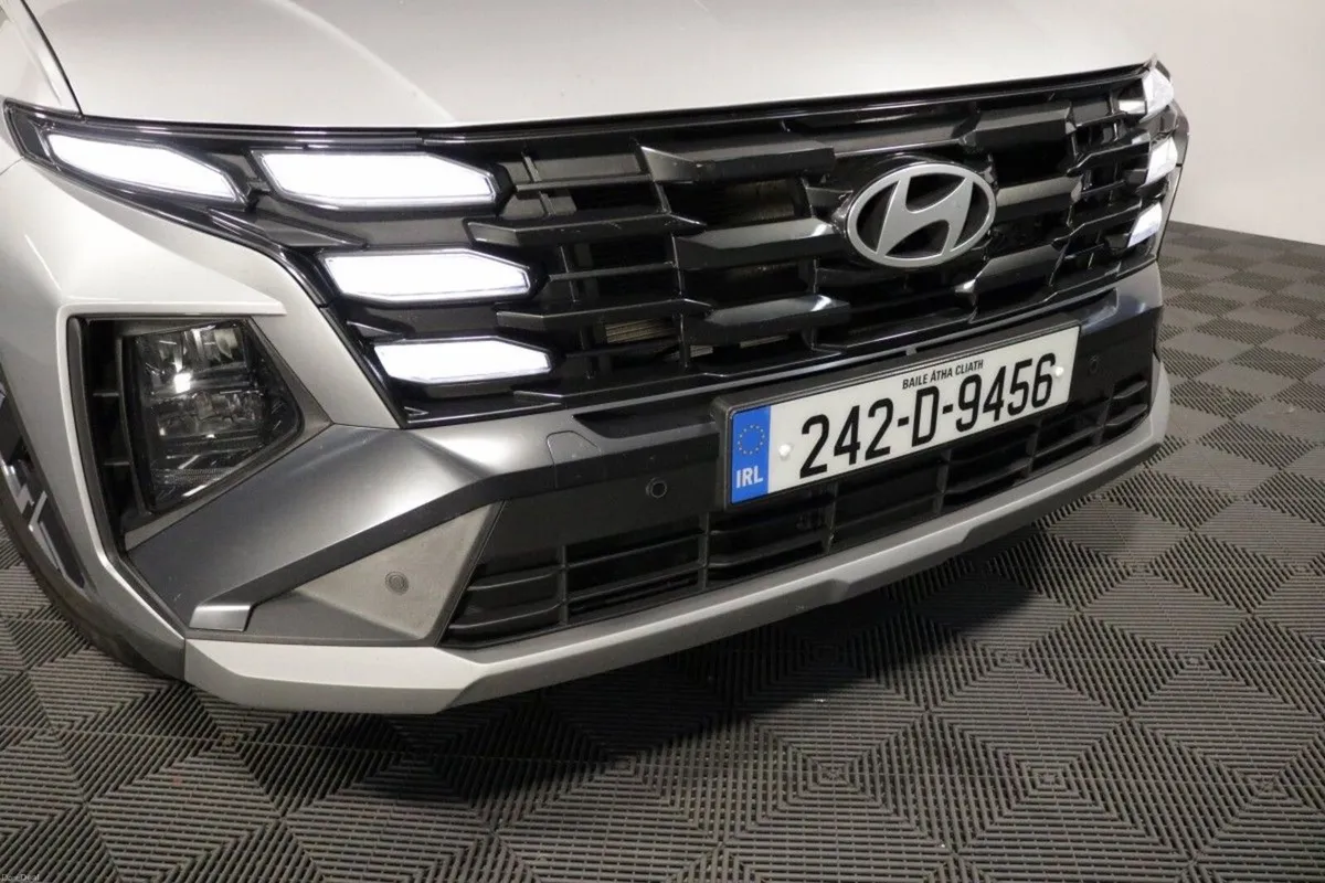 Hyundai Tucson Hybrid Executive 1.6l Petrol Automa - Image 3