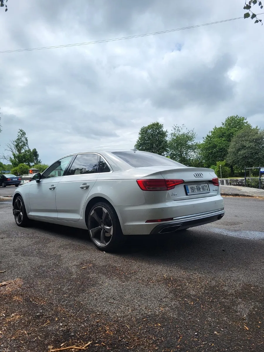 Audi A4 2019 - Image 1