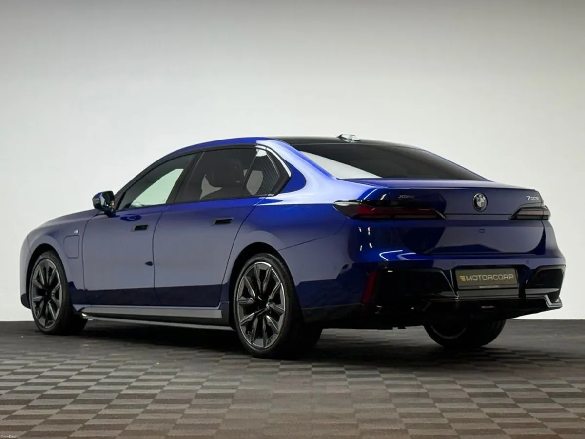 BMW 7-Series 750E M SPORT PRO SAN MARINO - Image 5