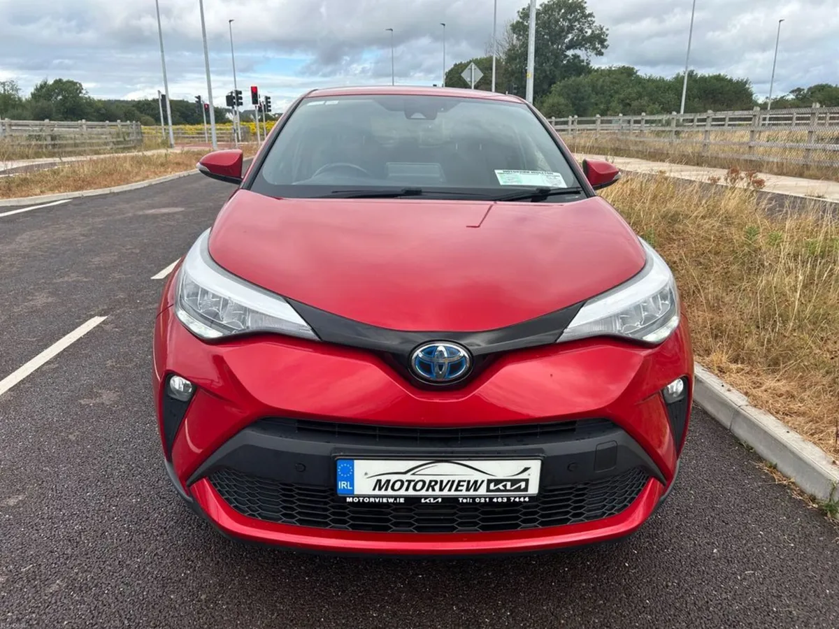 Toyota C-HR 1.8 Hybrid Sport 4DR Auto - Image 4