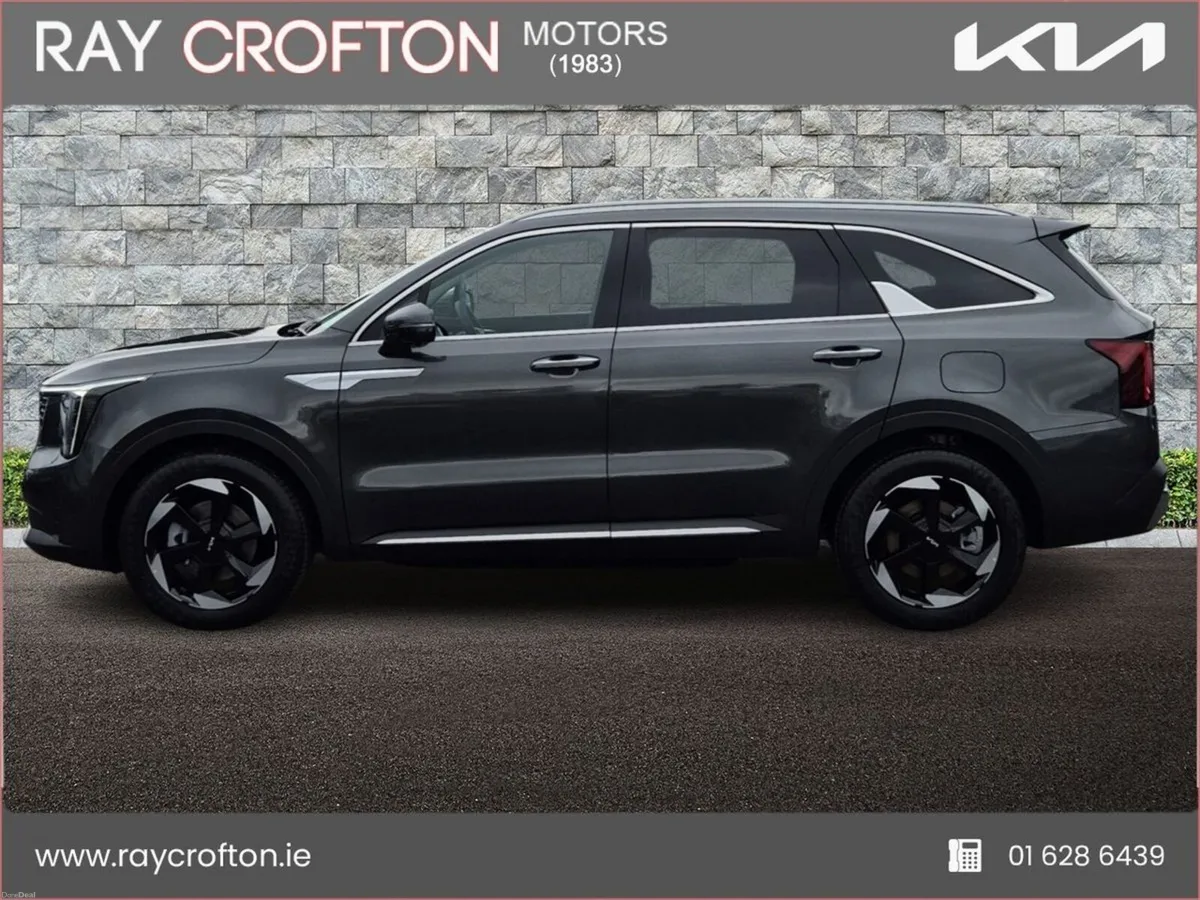 Kia Sorento 1.6 PHEV *3.9% APR* - Image 5