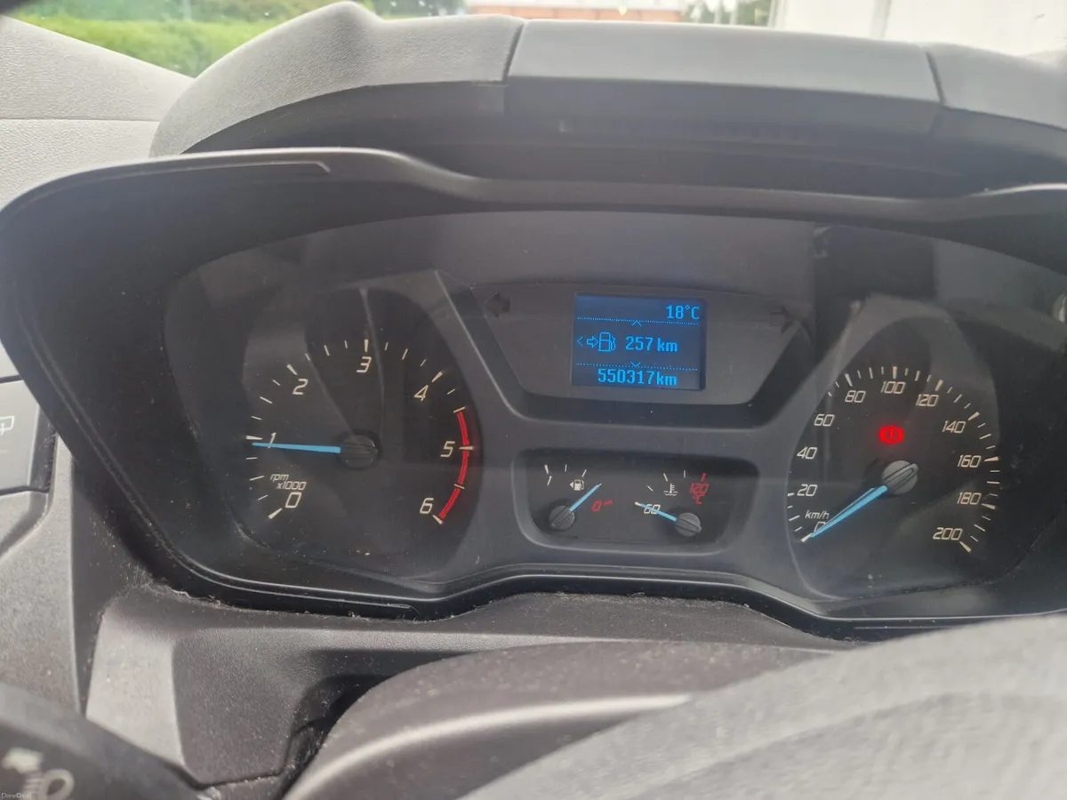 FORD TRANSIT CUSTOM/2015/2.2 DIESEL/9 SEATER/MANUA - Image 6