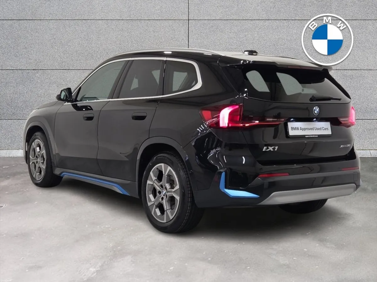 BMW iX1 xDrive30 xLine - Image 2