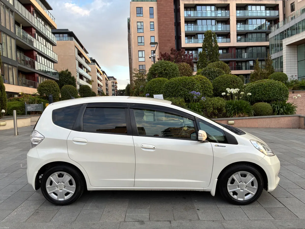 Honda Fit Hybrid Auto - 0872558536 - Image 4