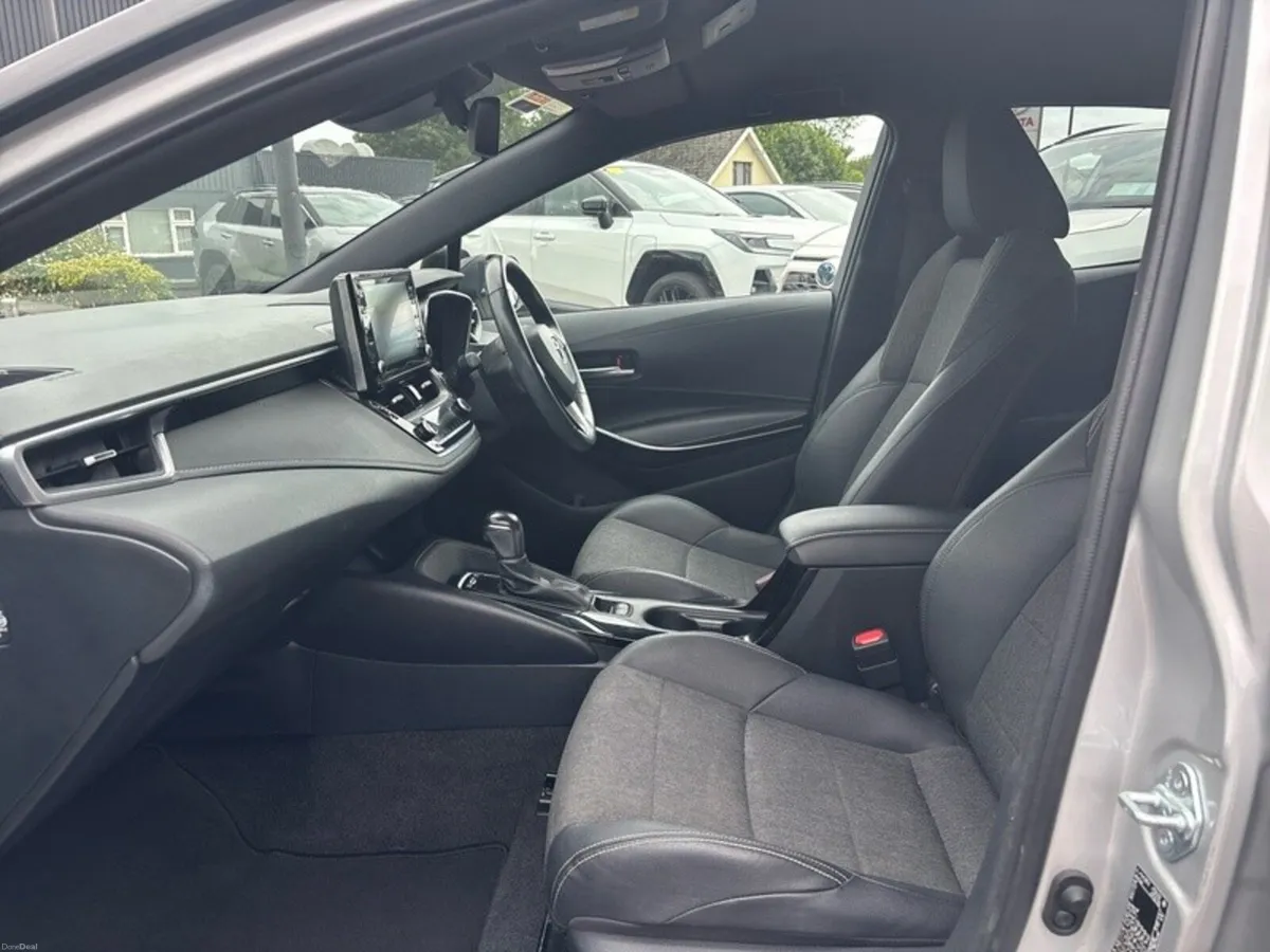 Toyota Corolla HYBRID L/SPORT HB 4DR AUTO - Image 6