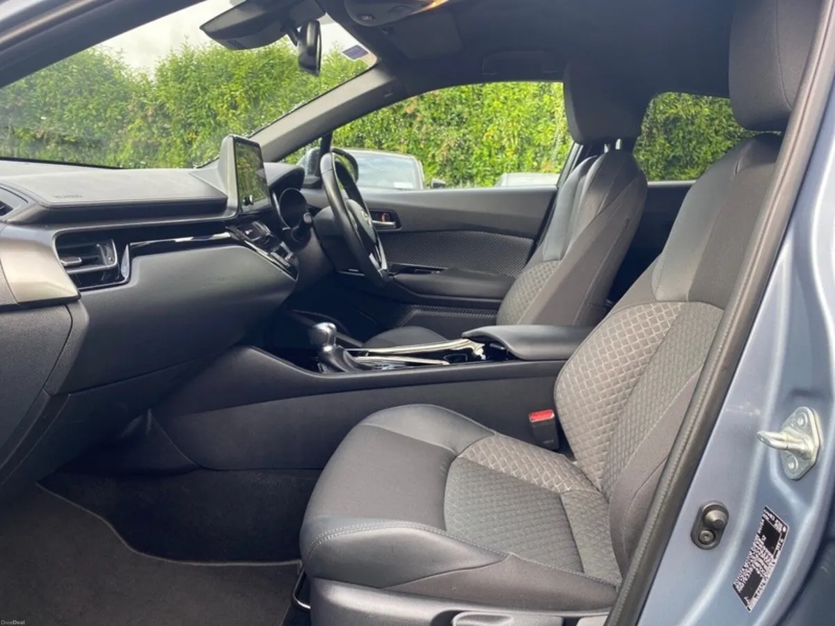 Toyota C-HR 1.8 - Image 6