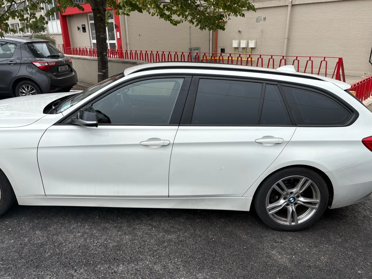 BMW 318d touring - Image 5