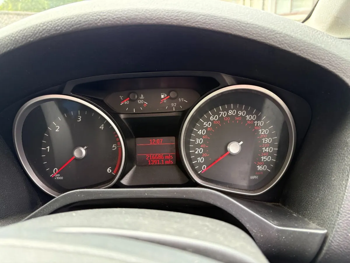 Ford Galaxy 2011 - Image 5