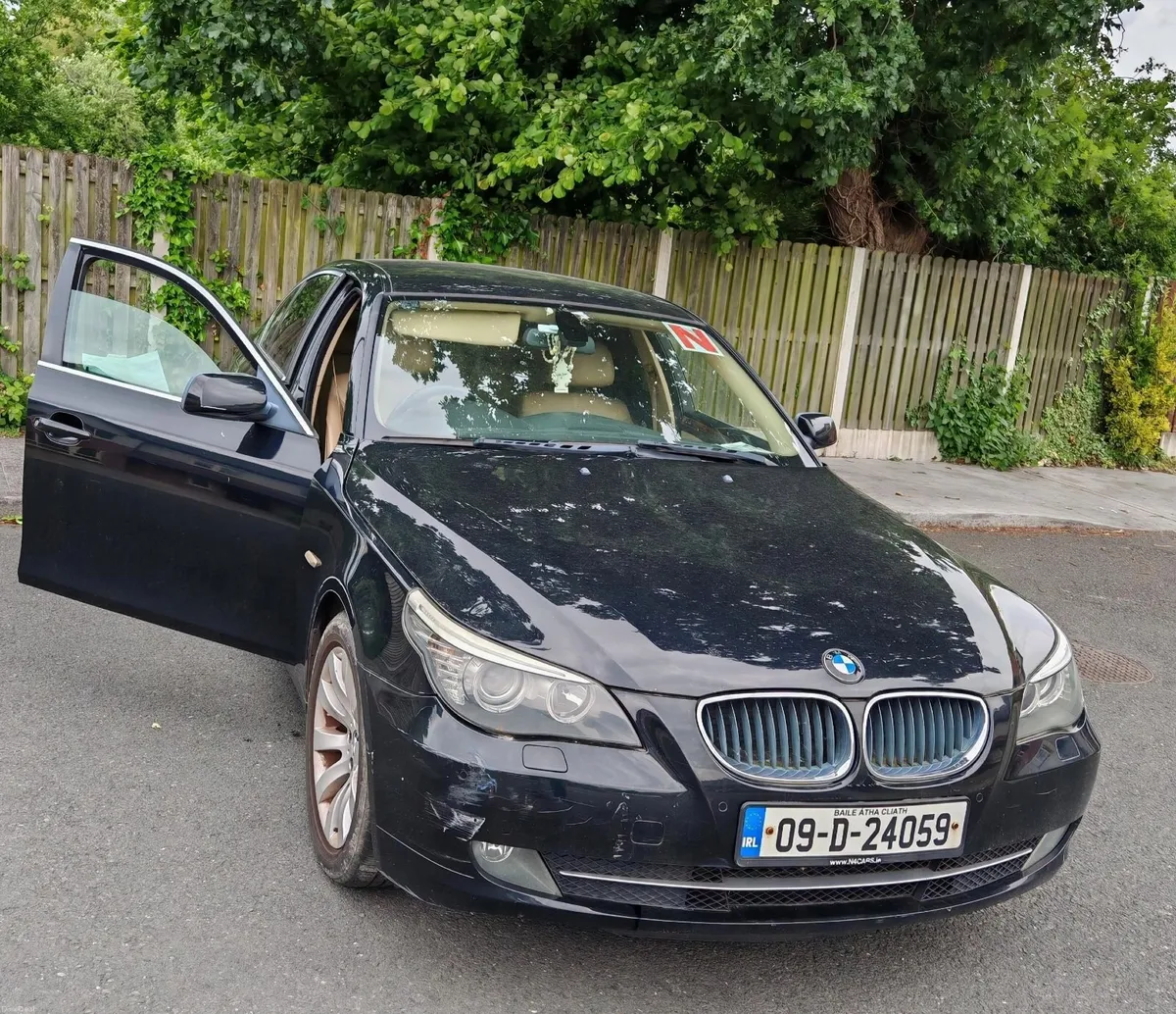 BMW 5-Series 2009 - Image 1