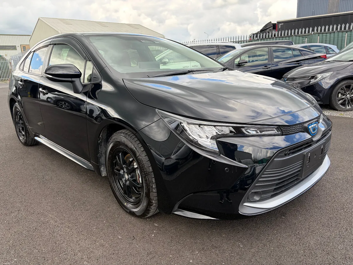 2023 Toyota Corolla Hybird Automatic 1 owner car - Image 5