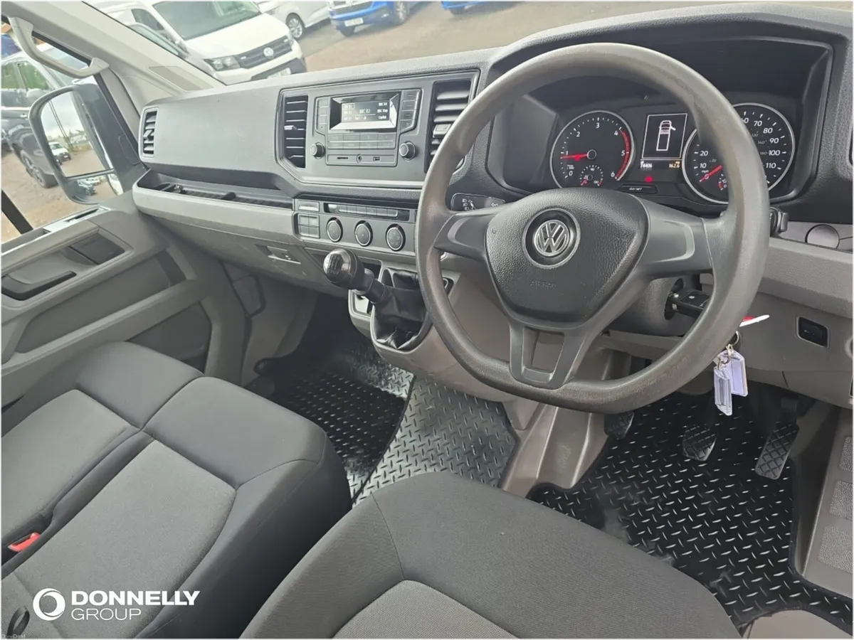 Volkswagen Crafter Cr35 Mwb Diesel Fwd Startline - Image 6