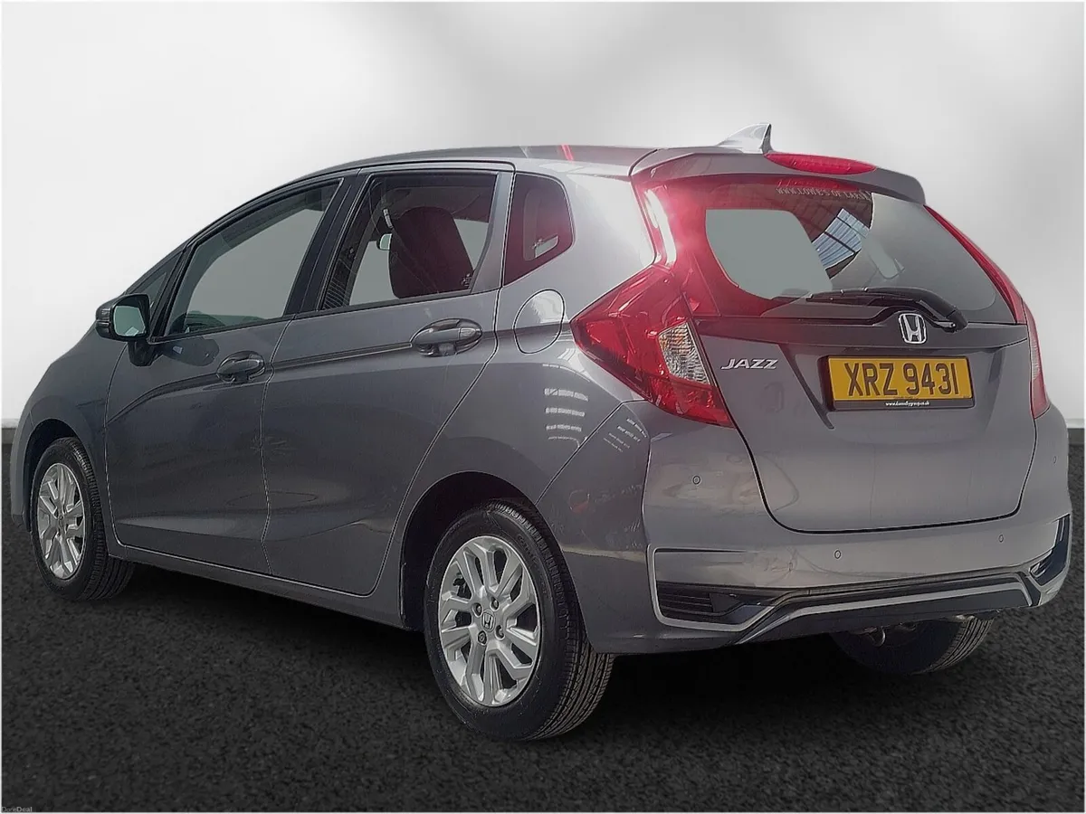 Honda Jazz Hatchback SE - Image 3