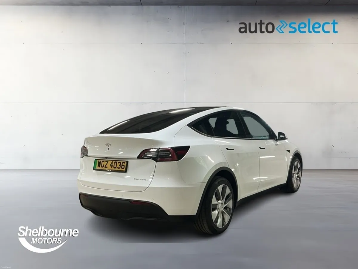 Tesla Model Y LONG RANGE - Image 5