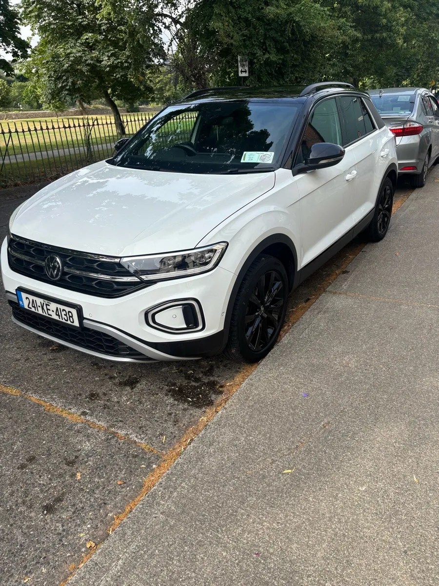 Volkswagen T-Roc 2024 - Image 1
