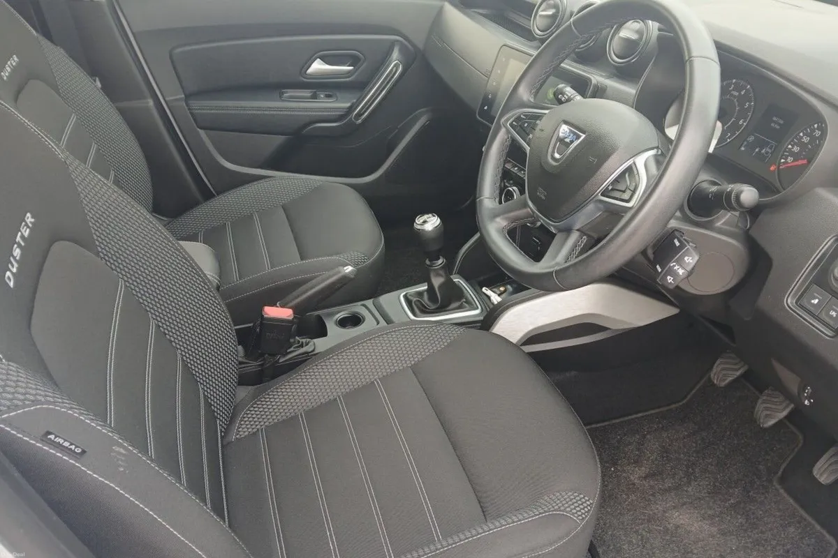 Dacia Duster Prestige 1.0 Petrol 100bhp - Image 6