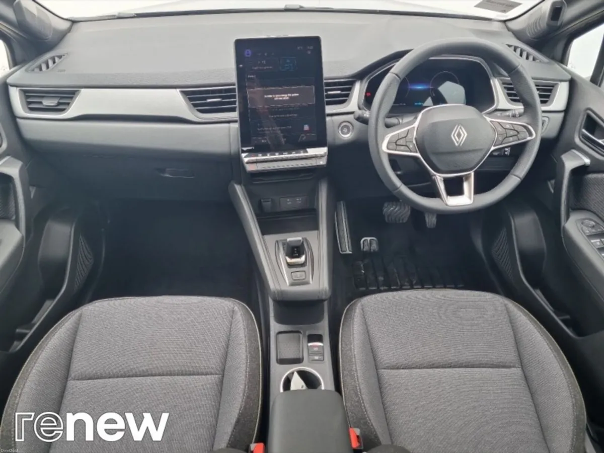 Renault Captur techno full hybrid E-Tech 160 Auto - Image 2