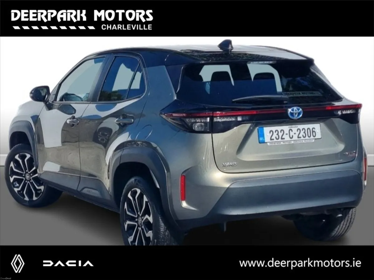 Toyota Yaris Cross 1.5 Hybrid CVT Luna Sport - Image 3