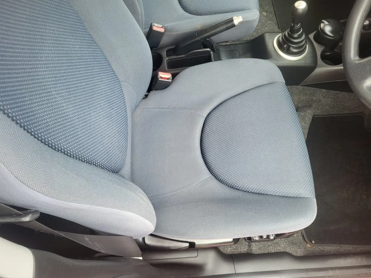 Honda Jazz 1.2 Beat - Image 6