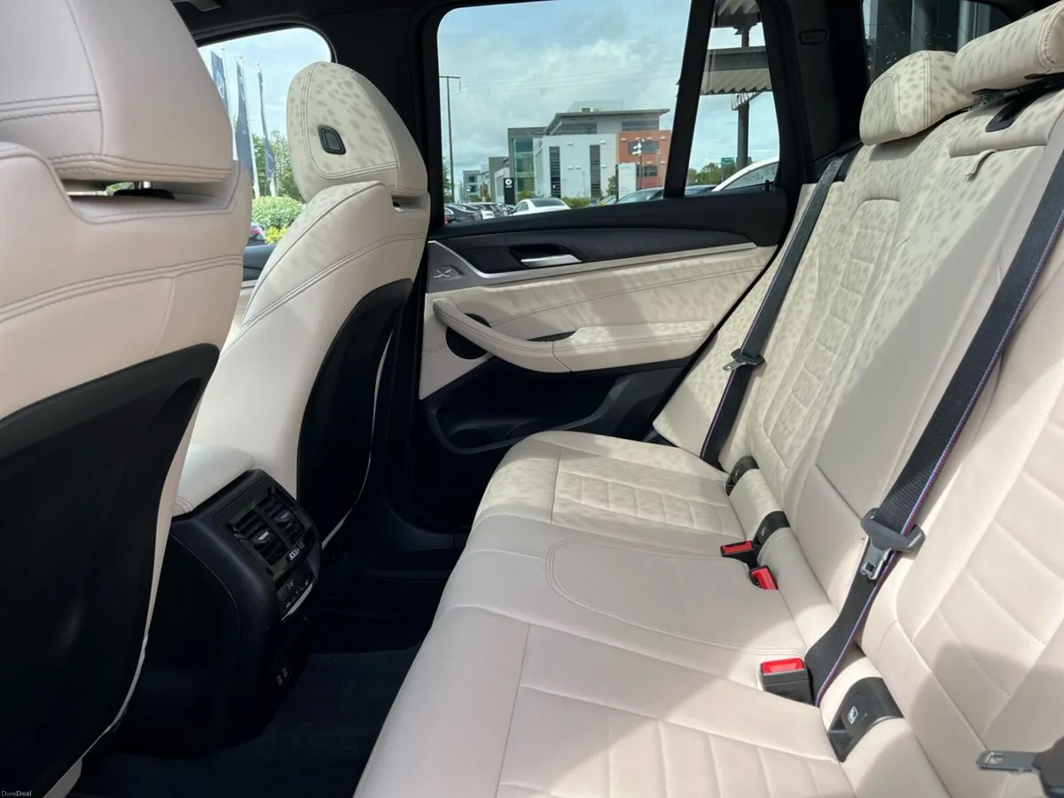 BMW X3 xDrive20d M Sport **Pan roof** - Image 4