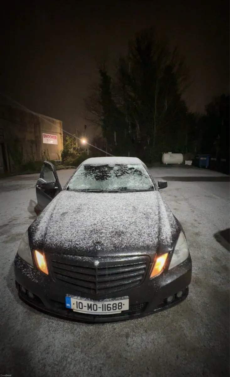 Mercedes-Benz E220 CDI 2010 - Image 1