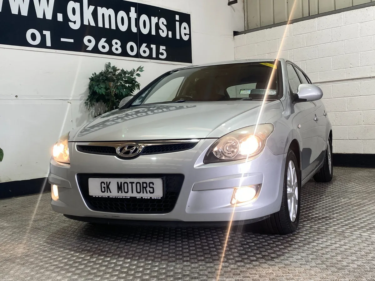 Hyundai i30 2010///PETROL///DELUXE/// - Image 3