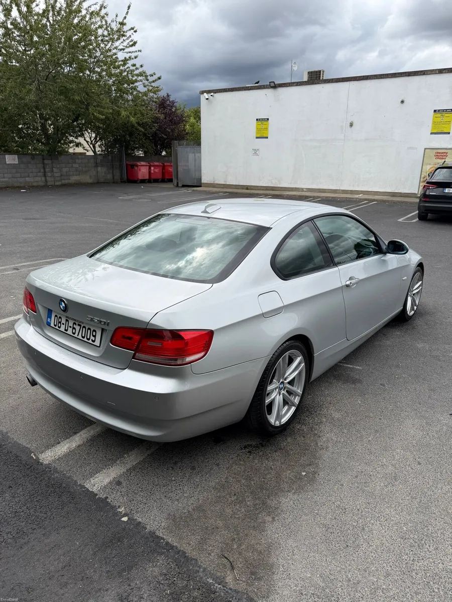 Pristine BMW e92 320i (Full Service History) - Image 4