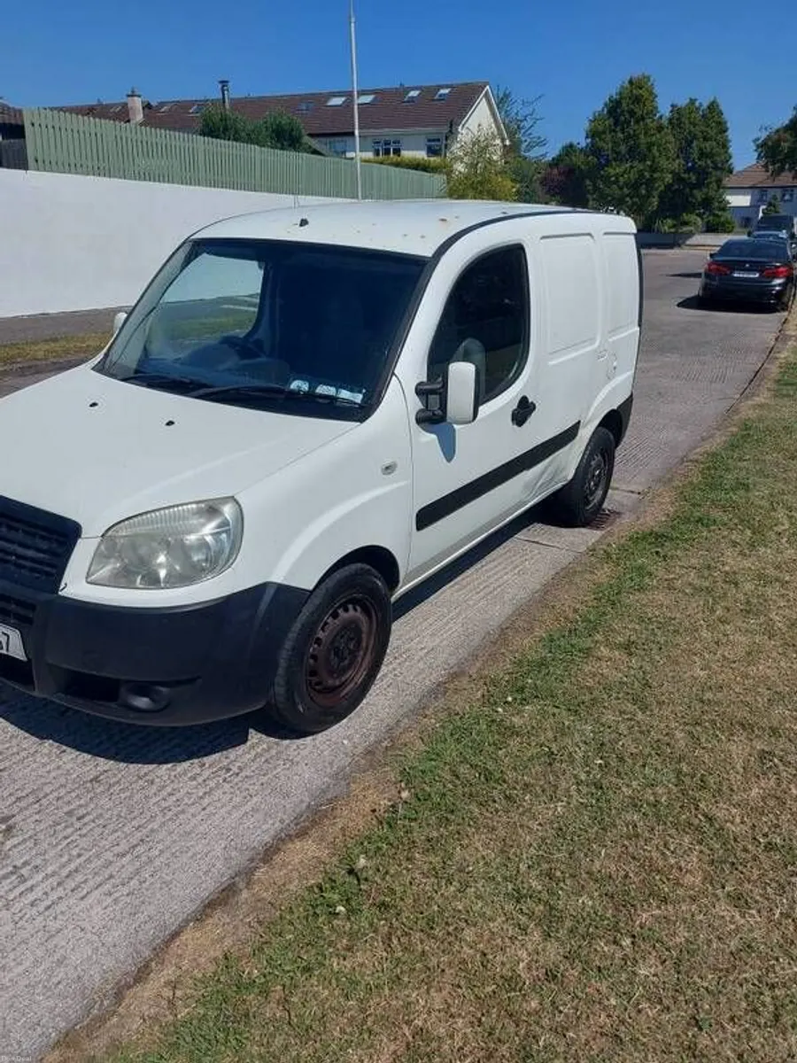 2009 Fiat Doblo - Image 2