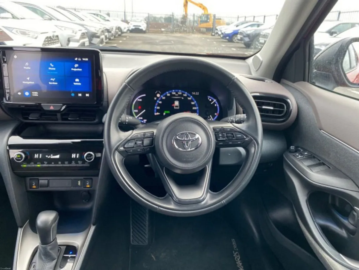 Toyota Yaris Cross 2022 Sol - Image 6