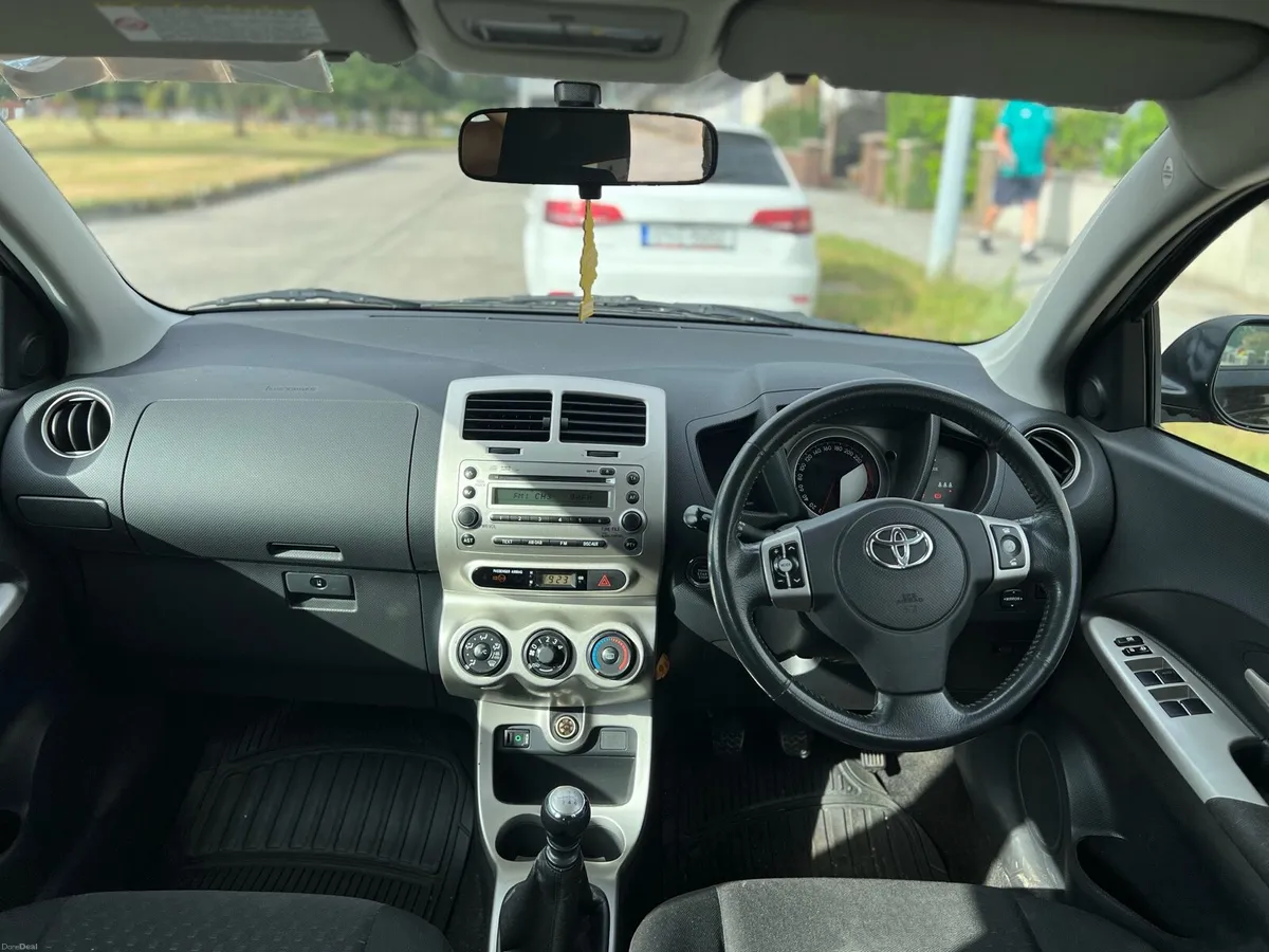 Toyota urban cruiser - Image 6