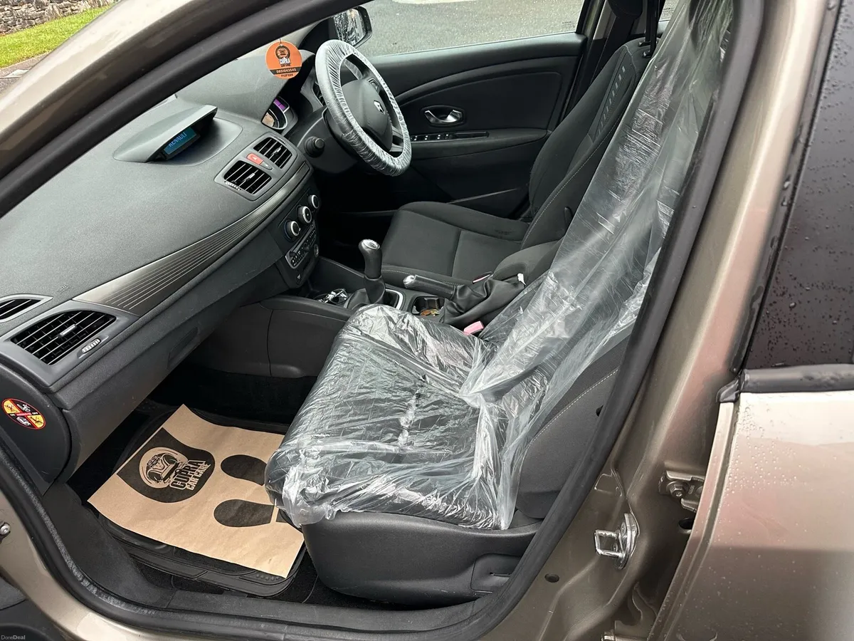 Car - Image 6