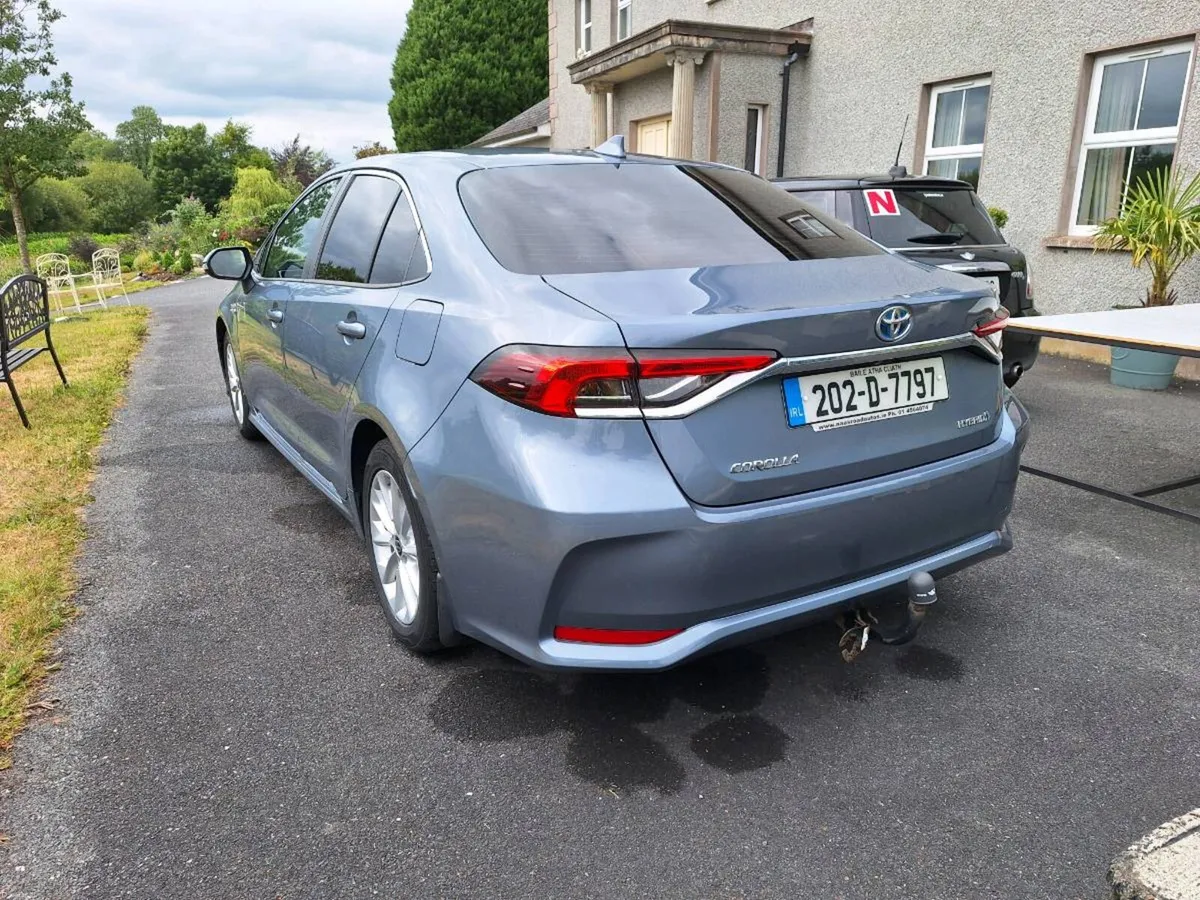 Toyota Corolla Luna Hybrid - Image 3