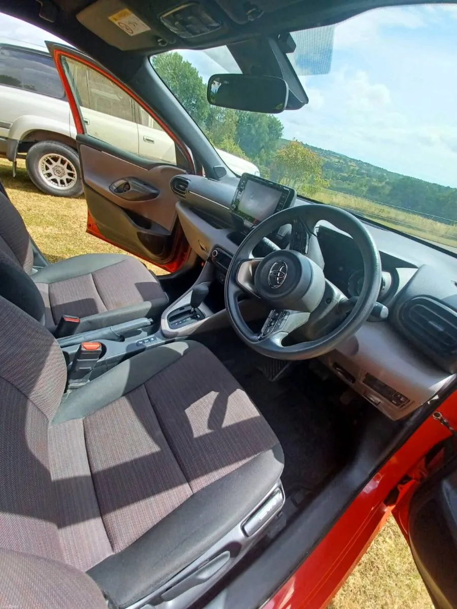 2021 Toyota Yaris Hybrid 1.5 - Excellent Condition - Image 6