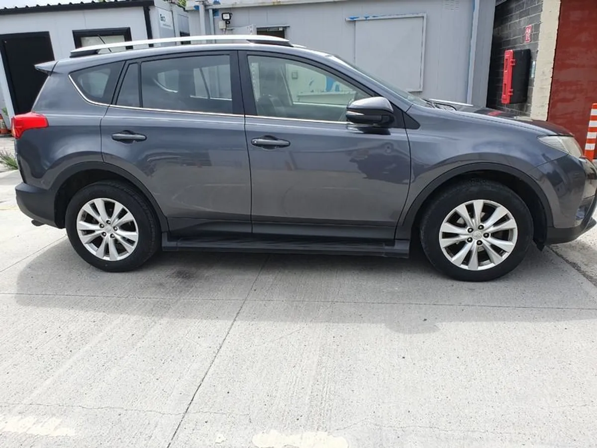 2015 Toyota Rav4 - Image 2