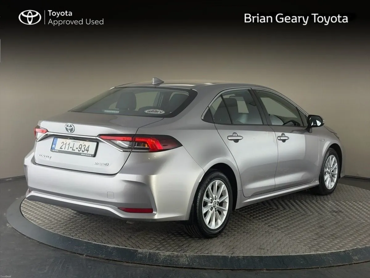 Toyota Corolla LUNA SALOON - Image 2
