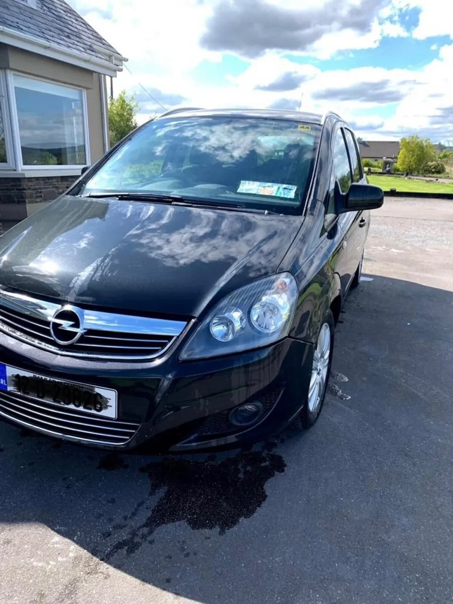 Opel Zafira 2012 - Image 1