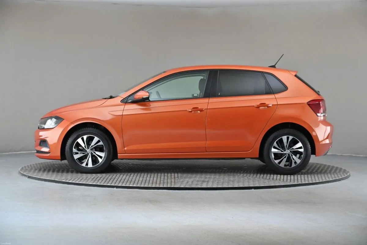 Volkswagen Polo 1.0 TSI DSG COMFORTLINE **CARPLAY* - Image 5