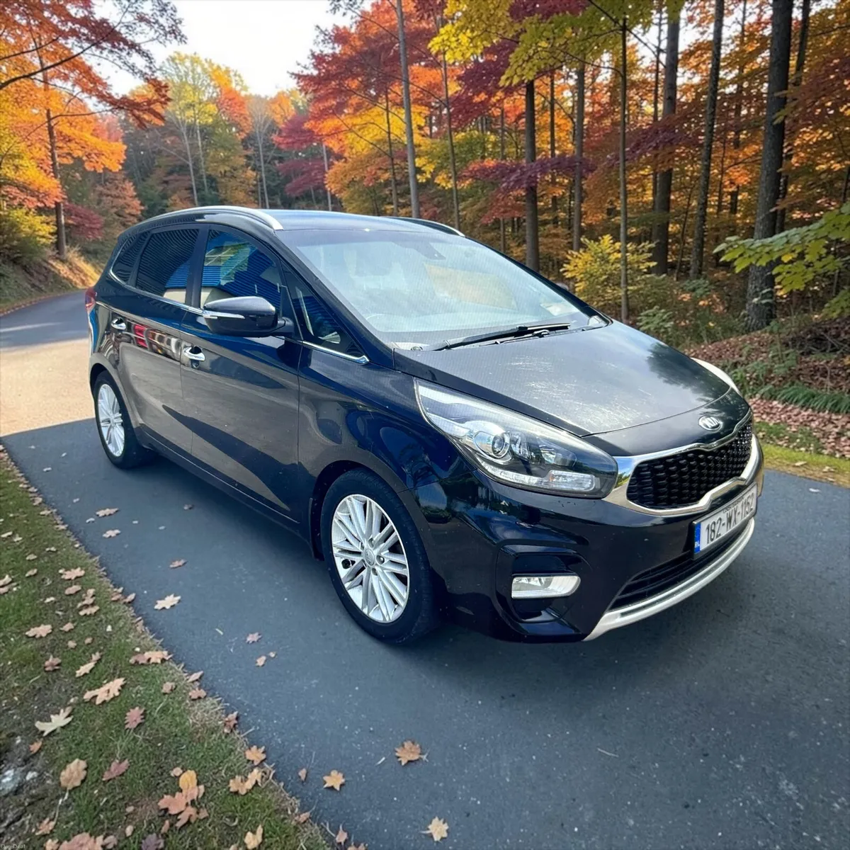 2018 Kia Carens 1.7 EX - Image 1