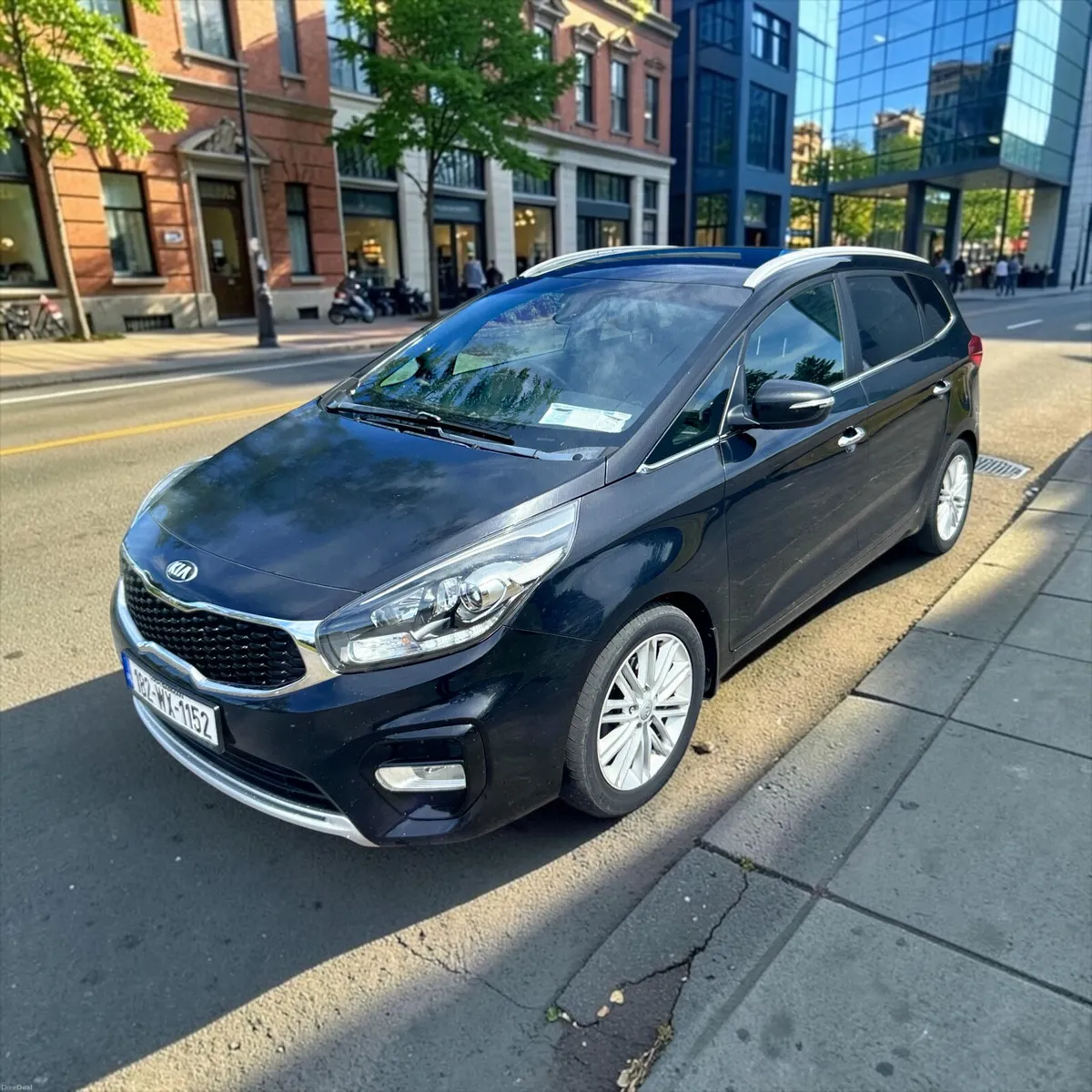 2018 Kia Carens 1.7 EX - Image 3