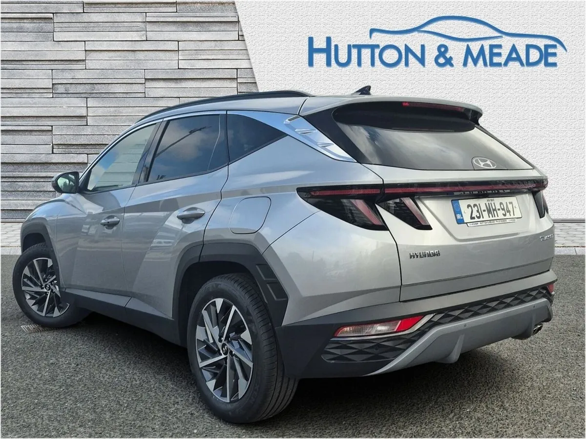 Hyundai Tucson Executive Plus 1.6 Diesel 5dr - Image 2