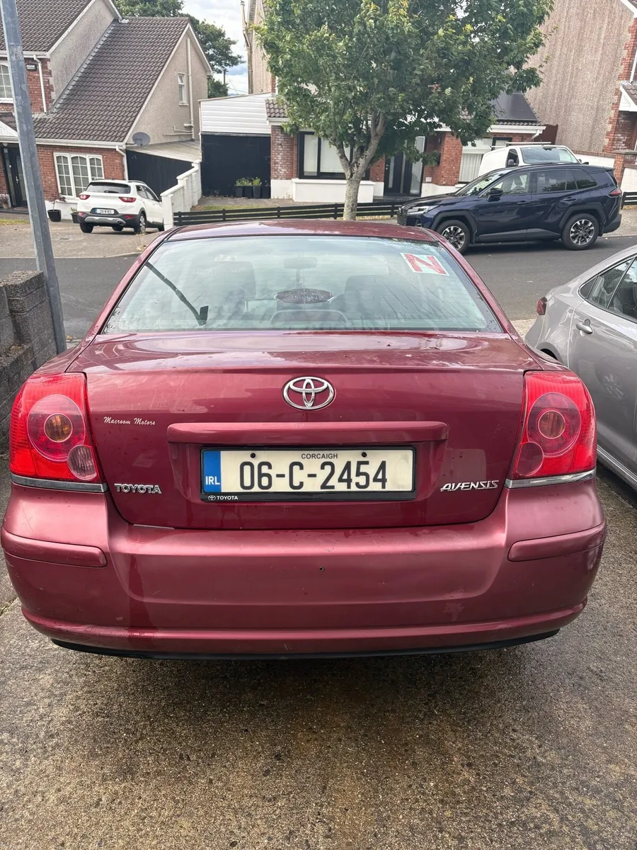 Toyota avensis 2006 - Image 2