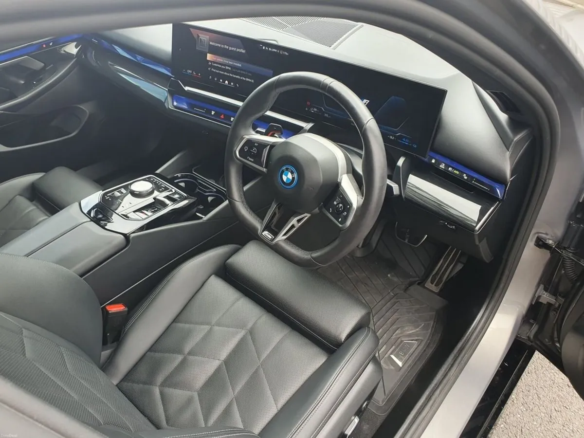 BMW 5-Series 530e M Sport Pro Saloon - Image 6