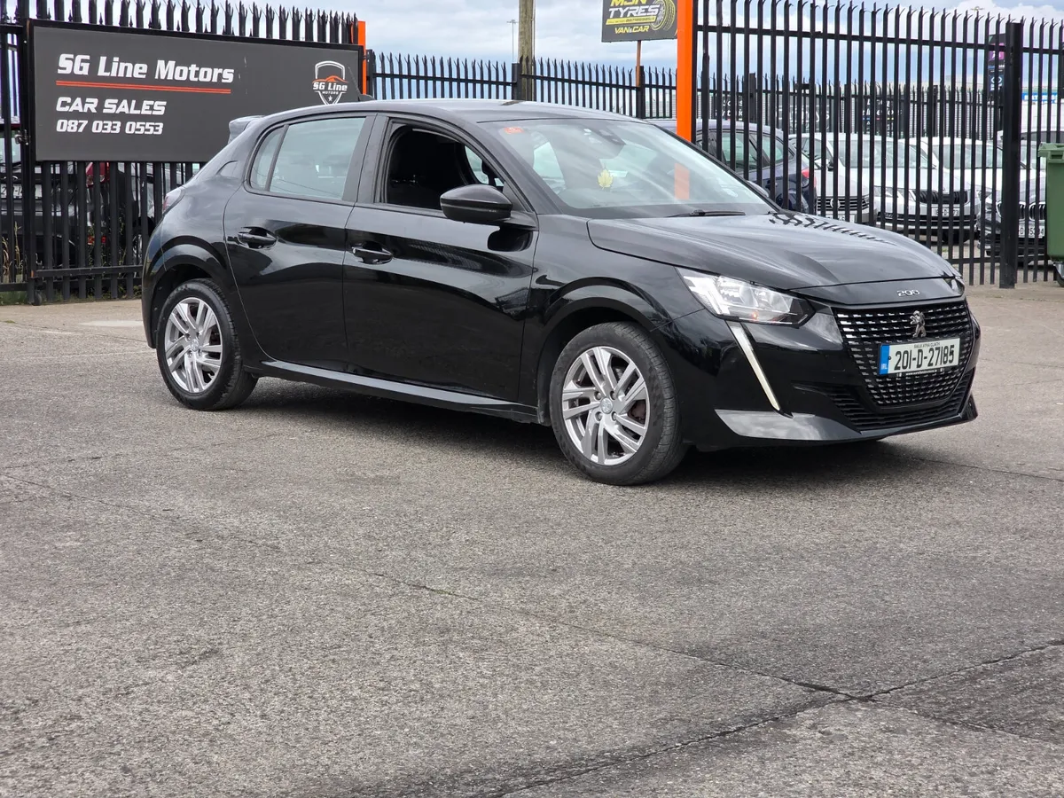 **RESERVED** Peugeot 208 1.2 Puretech - Image 2