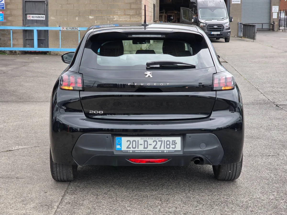 **RESERVED** Peugeot 208 1.2 Puretech - Image 5