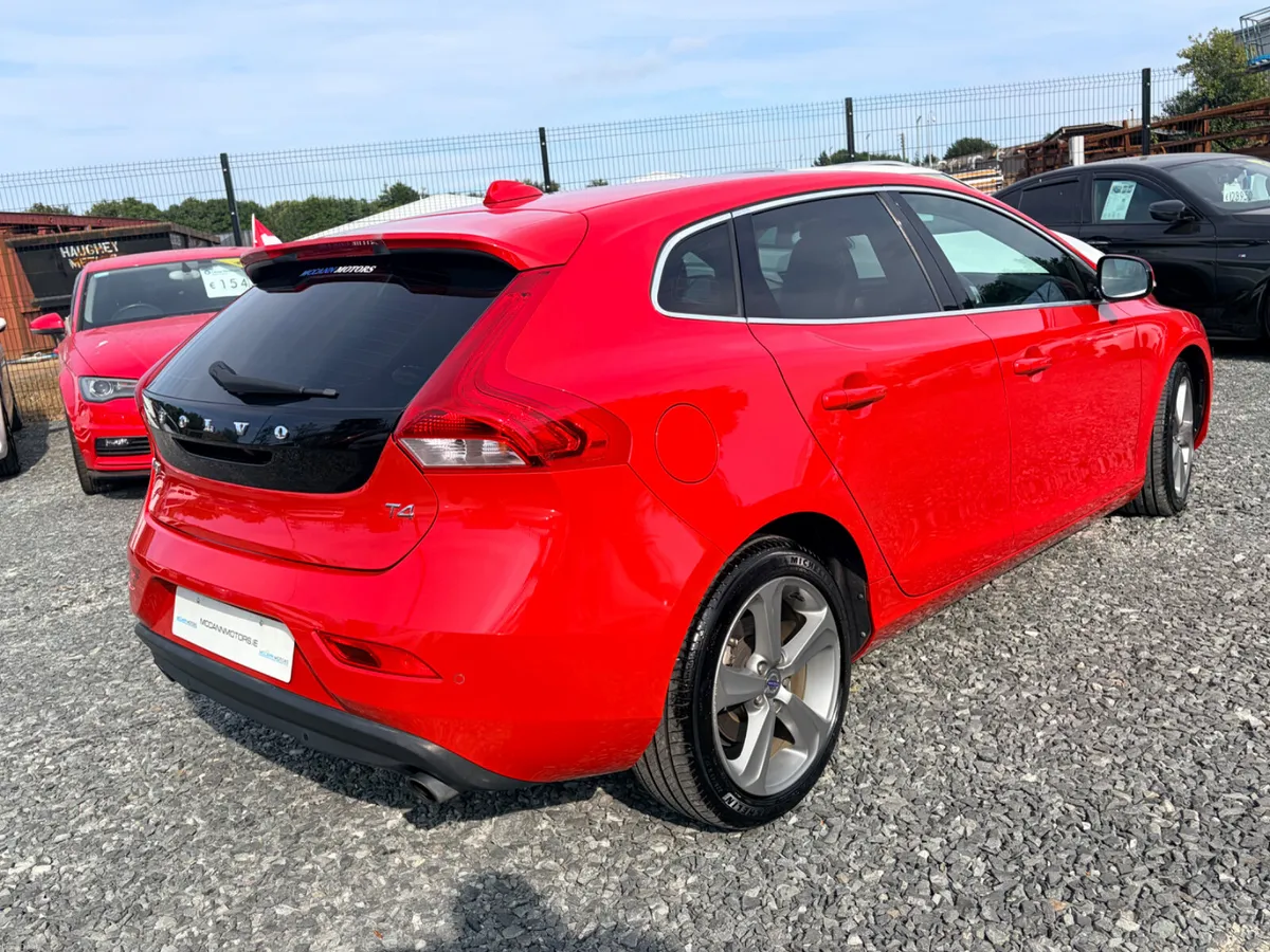 2015 VOLVO V40 1.6T4 AUTO FULLY LOADED WITH SPEC - Image 5