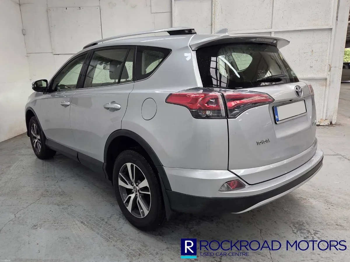 Toyota RAV4 2.0 D4D Luna, 2016 - Image 6