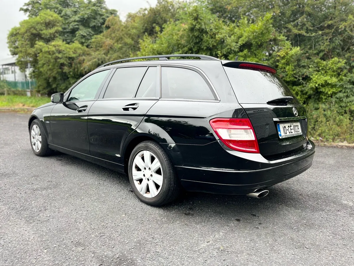 2010 Mercedes Benz C Class Estate - Image 3
