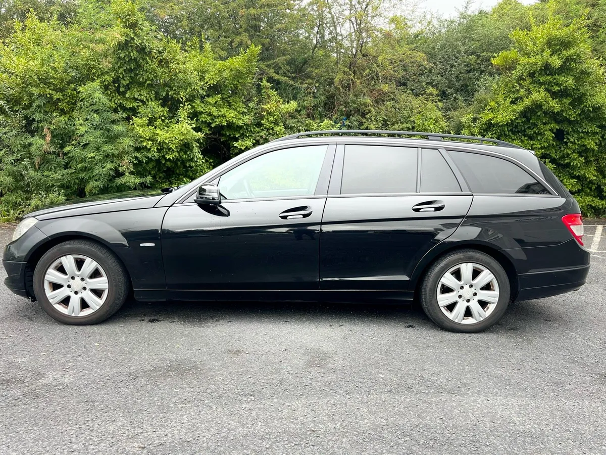 2010 Mercedes Benz C Class Estate - Image 4