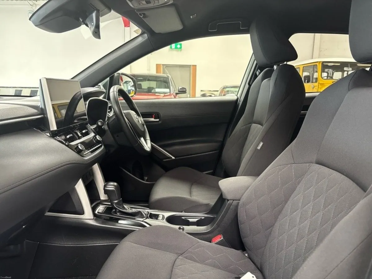 Toyota Corolla Cross 1.8 SPORT HYBRID AUTO - Image 6