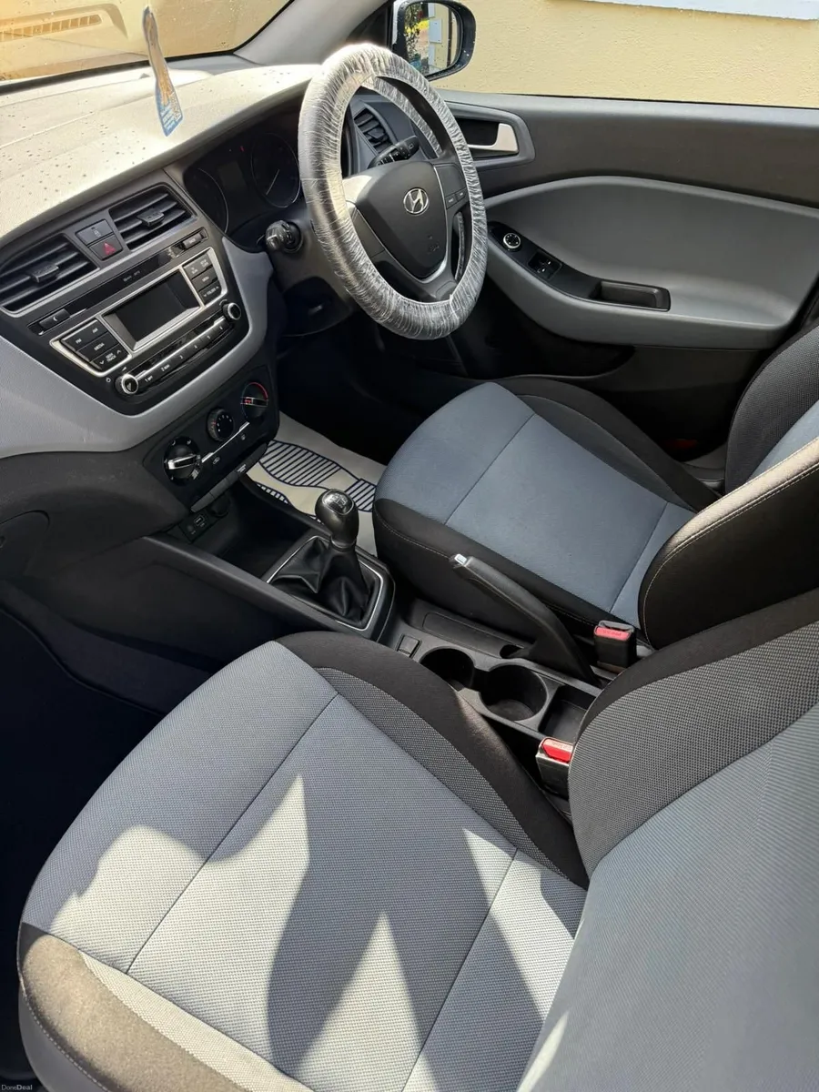 Hyundai i20 2017 - Image 5