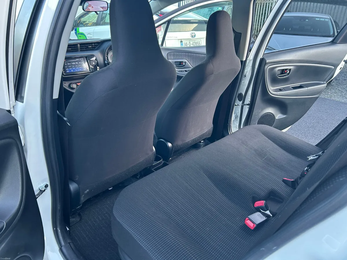 2018 TOYOTA VITZ / YARIS 1.5 HYBIRD AUTOMATIC - Image 5